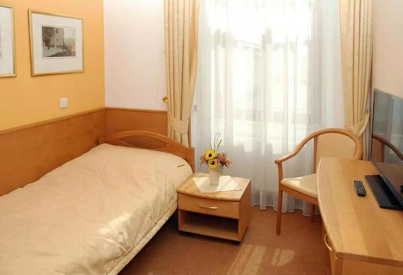 ホテル Restaurant Modrá Hvězda