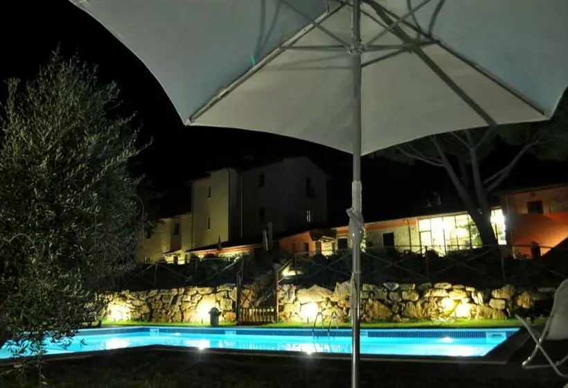 ホテル Tenuta Poggetti E Santa Laura