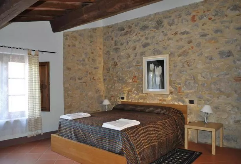 ホテル Tenuta Poggetti E Santa Laura