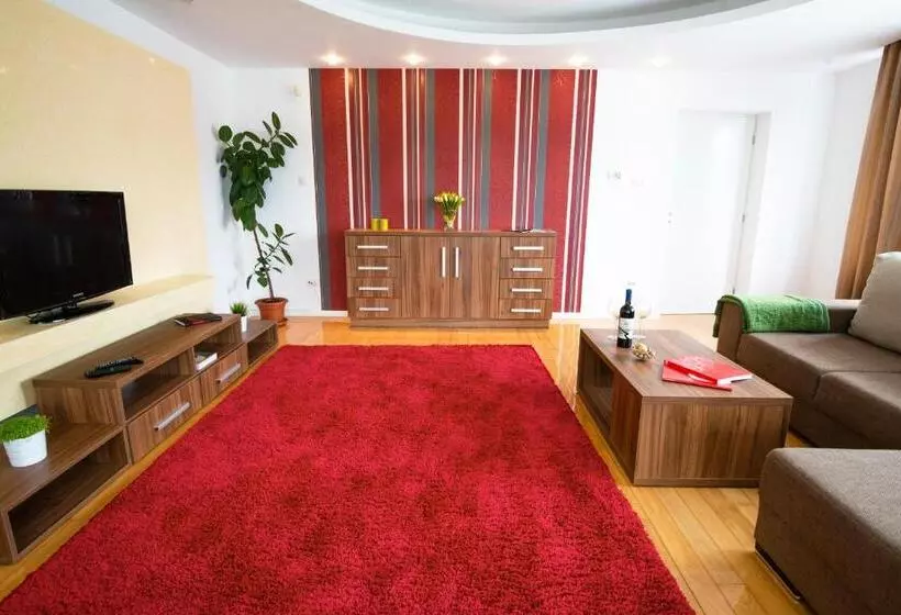 6 Apartments