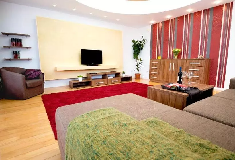 6 Apartments