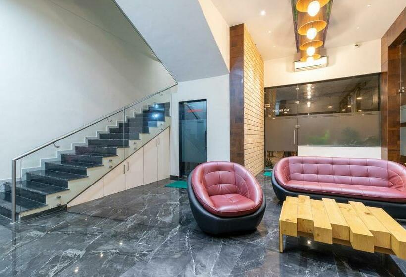 Hotel Capital O 81737 Aquatic Pools And Resort