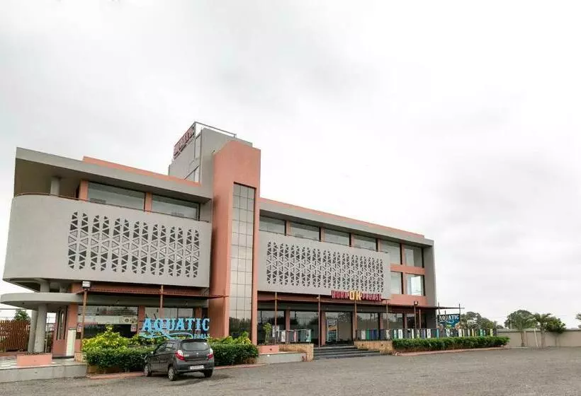 ホテル Capital O 81737 Aquatic Pools And Resort