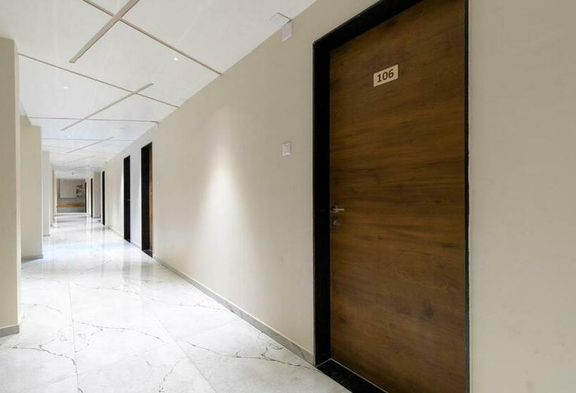 Hotel Capital O 81737 Aquatic Pools And Resort