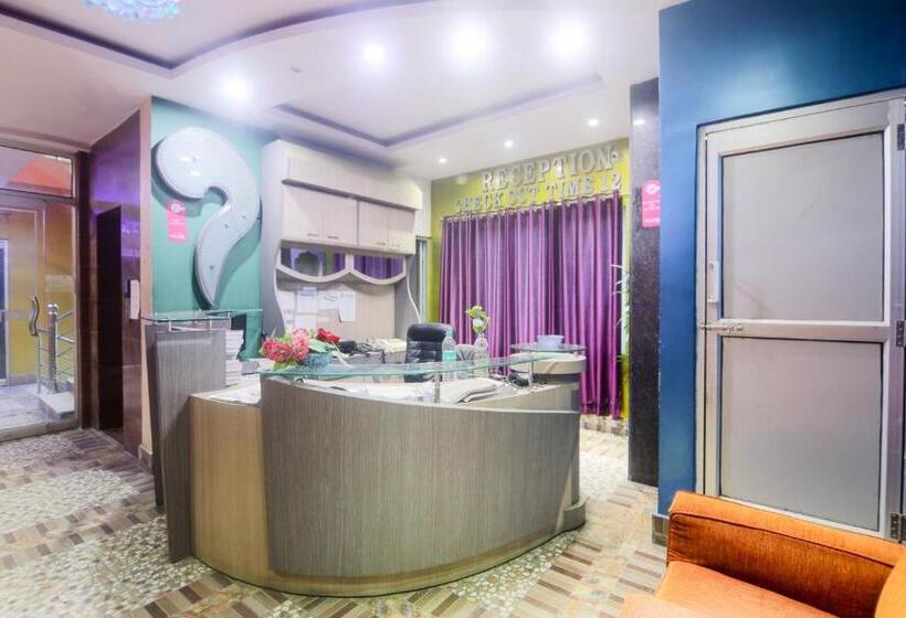 Hotelli Collection O 26984 New Sky Star