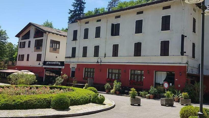 호텔 Piccadilly