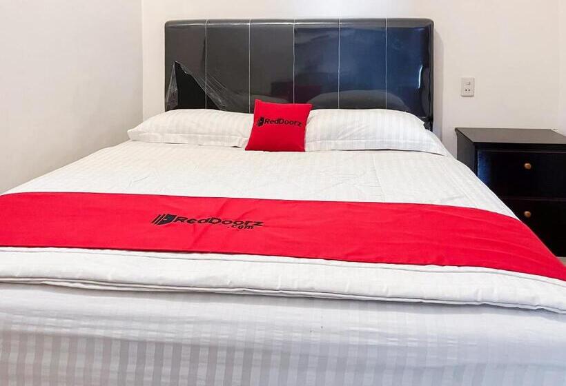 فندق Reddoorz Near Pantai Pandan Sibolga 2