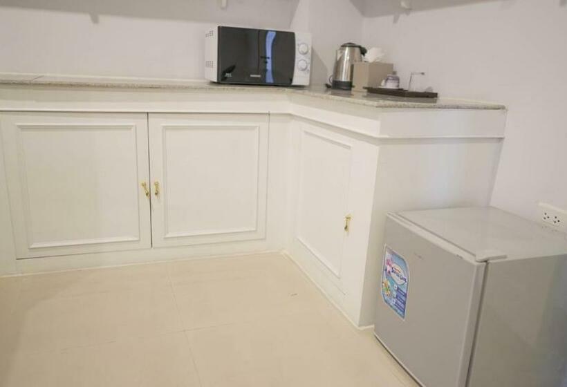 בית מלון כפרי Roomquest Nichada Isb International