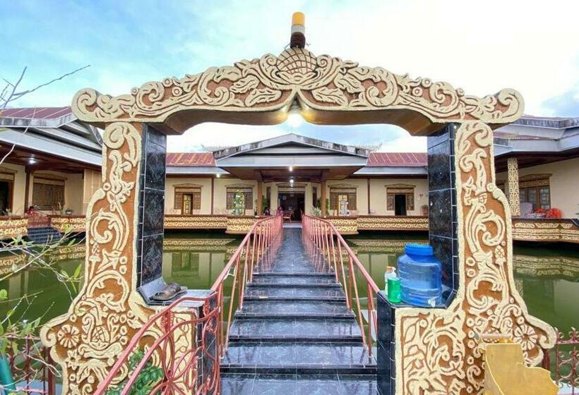 Отель Srikandi Sinjai Syariah Redpartner