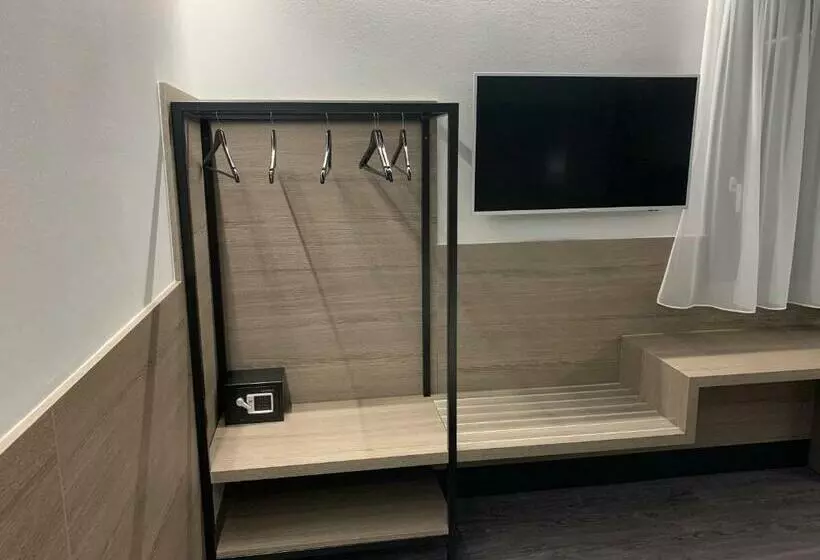 پانسیون Nac Suites