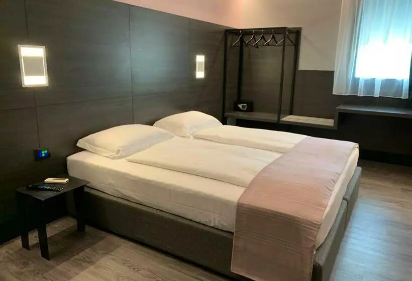 پانسیون Nac Suites