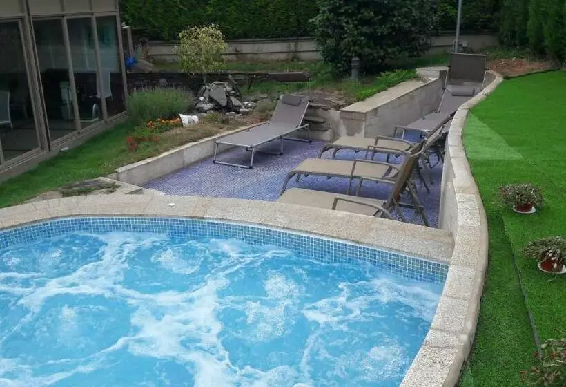 Albergue Turistico Salceda