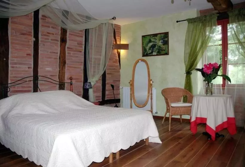 Aamiaismajoitus (B&B) Chambres D Hotes Les Douves