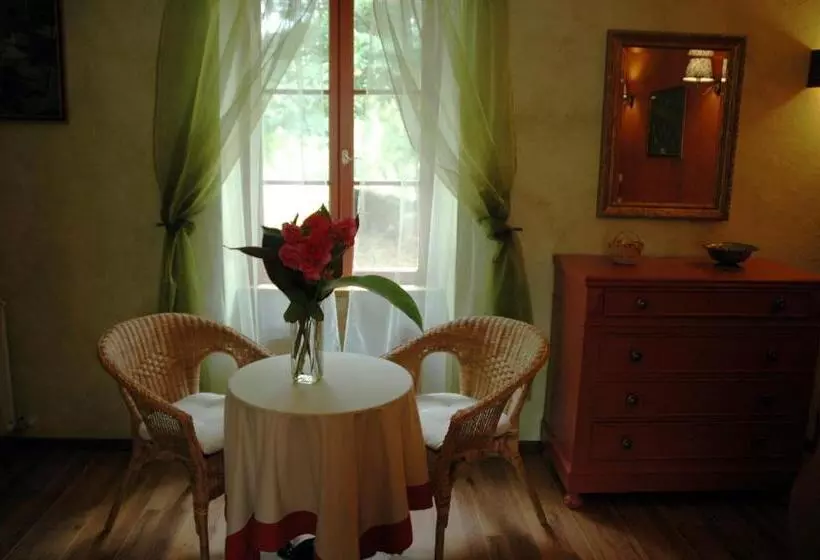 Aamiaismajoitus (B&B) Chambres D Hotes Les Douves