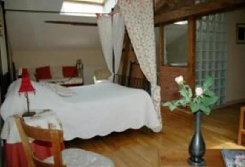 Aamiaismajoitus (B&B) Chambres D Hotes Les Douves