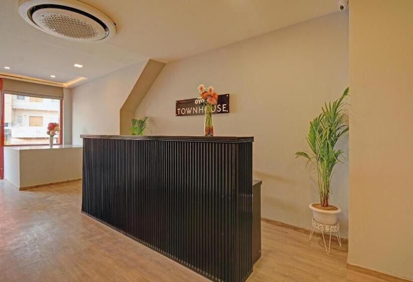 Fabhotel Indian Tulip