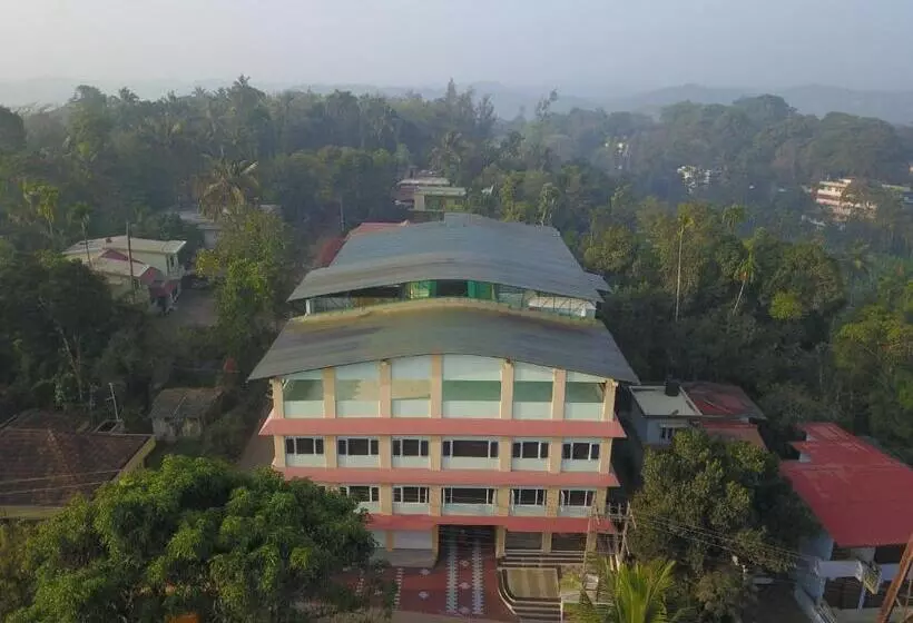 ホテル Wayanad Square