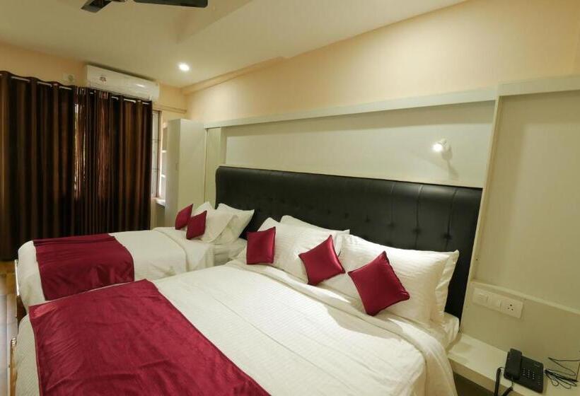 Hotell Wayanad Square