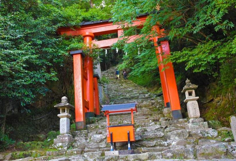 بنسيون Shingu Guest House 奏