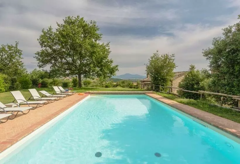 هتل Agriturismo Cerreto