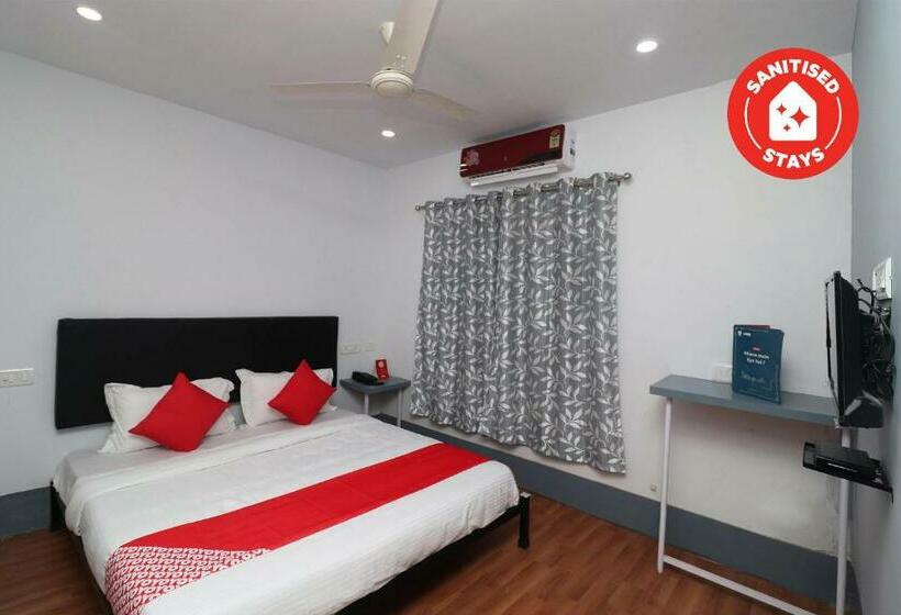 Hotel Vaccinated Staff- Oyo 28262 Signature Homes