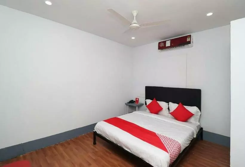 هتل Vaccinated Staff- Oyo 28262 Signature Homes