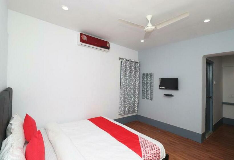 Hotel Vaccinated Staff- Oyo 28262 Signature Homes