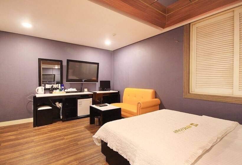 Отель Dongdaegu Station Eastern