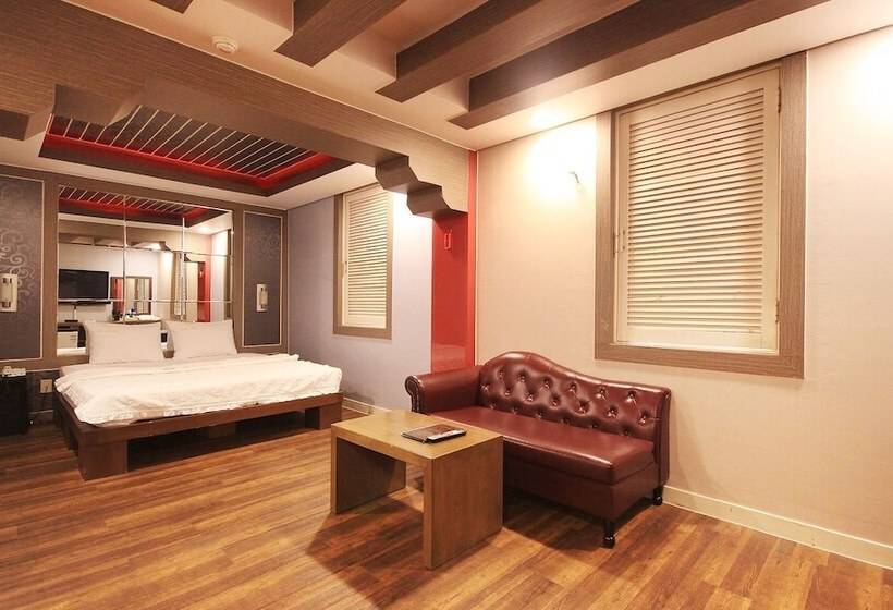 Отель Dongdaegu Station Eastern