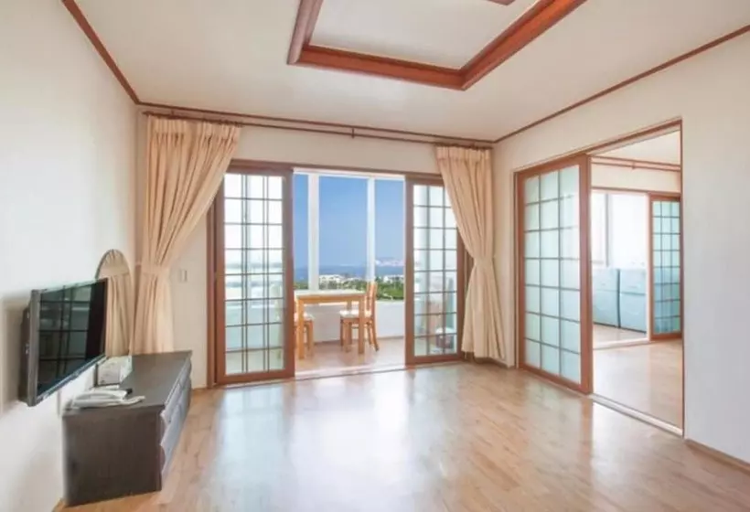 هتل Jeju Badagasuimteo Pension