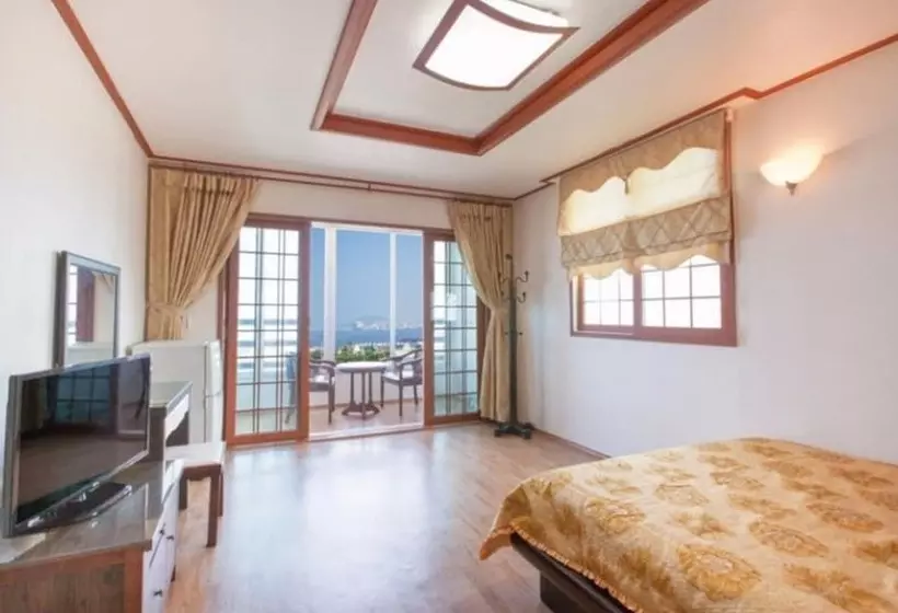 هتل Jeju Badagasuimteo Pension