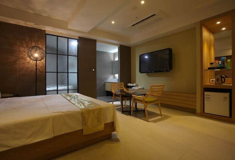 בית מלון כפרי Suwon Yeongtong Bali