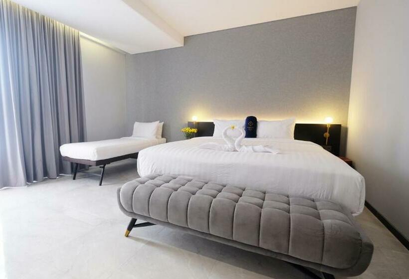 בית מלון כפרי Youstay Semarang By Sinergi