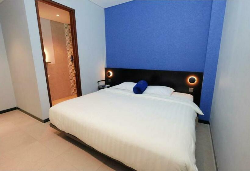 בית מלון כפרי Youstay Semarang By Sinergi