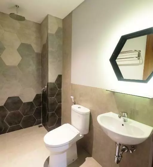 هتل Youstay Semarang By Sinergi