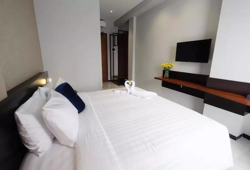 هتل Youstay Semarang By Sinergi