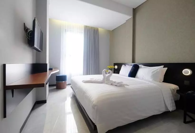 هتل Youstay Semarang By Sinergi