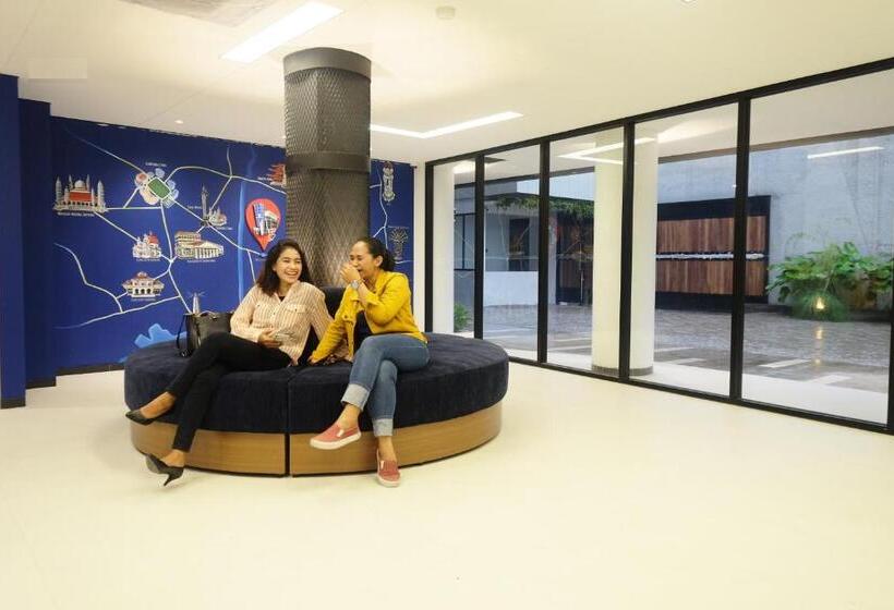 בית מלון כפרי Youstay Semarang By Sinergi