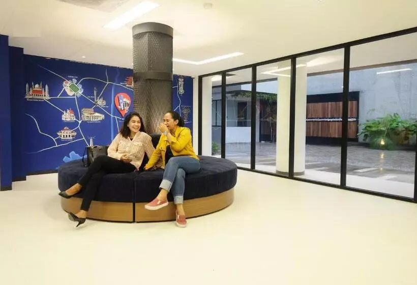 هتل Youstay Semarang By Sinergi