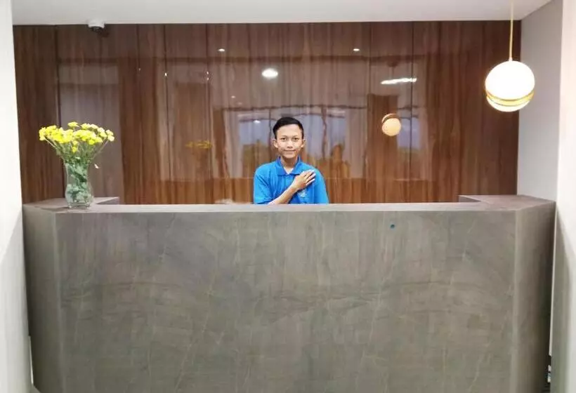 هتل Youstay Semarang By Sinergi