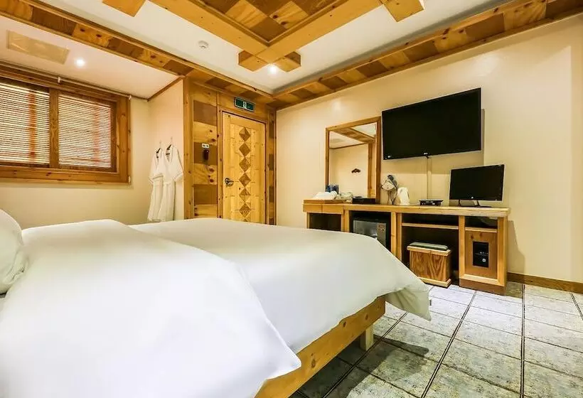 Motelli Eumseong Romy And Julie