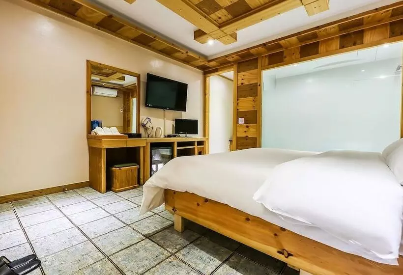 Motelli Eumseong Romy And Julie