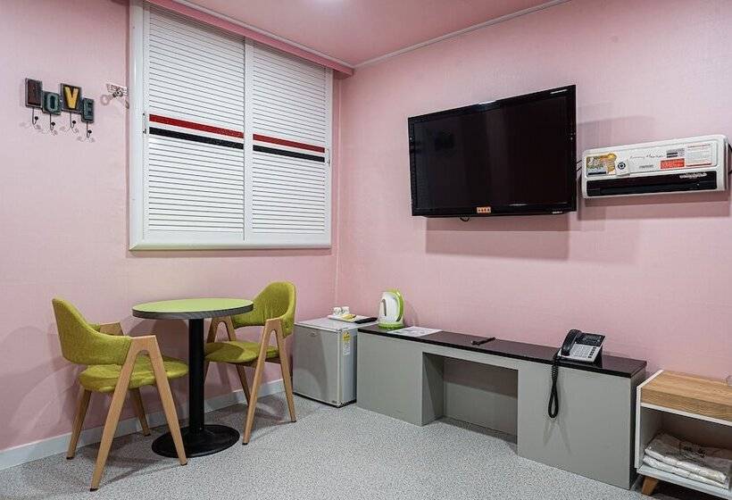 Мотель Gwangju Namjongmyeon Renaissance