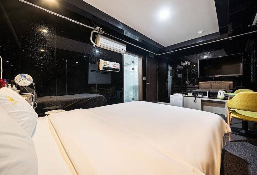 Мотель Gwangju Namjongmyeon Renaissance