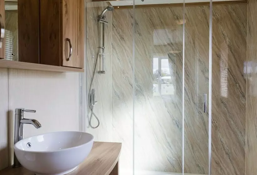 اقامتگاه Lyndale Lodge 18 With Hot Tub By St Andrews