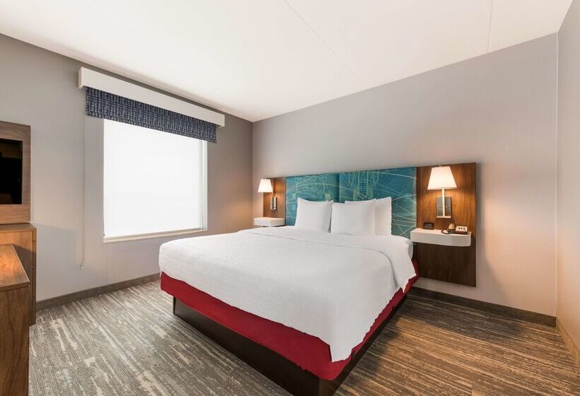 Hampton Inn & Suites Charlotteairport