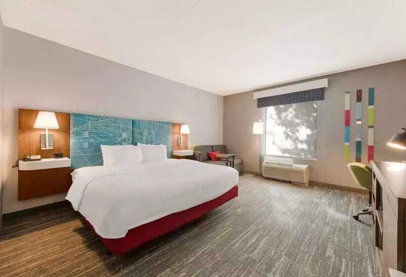 Hampton Inn & Suites Charlotteairport