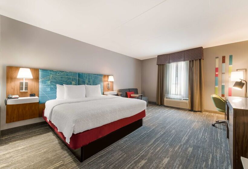 Hampton Inn & Suites Charlotteairport