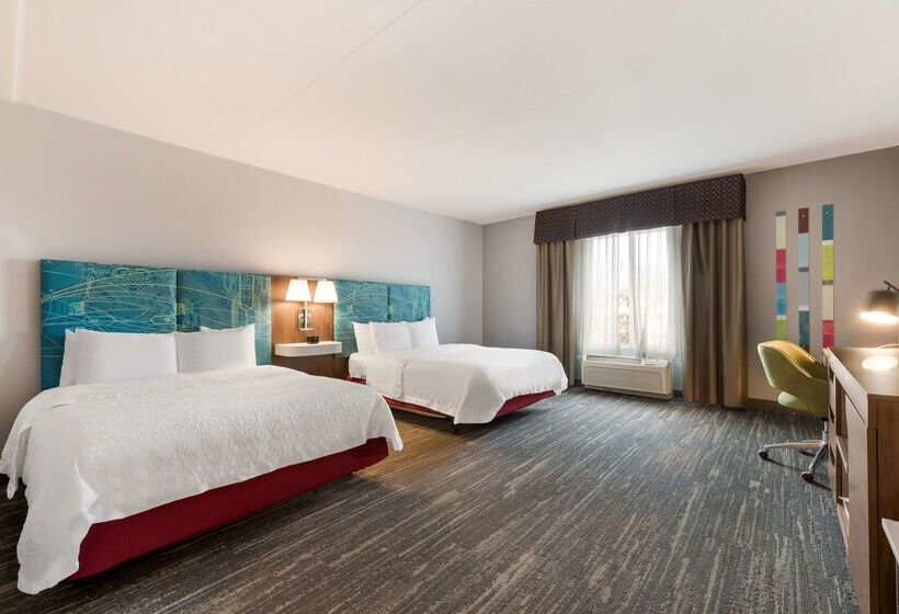 Hampton Inn & Suites Charlotteairport