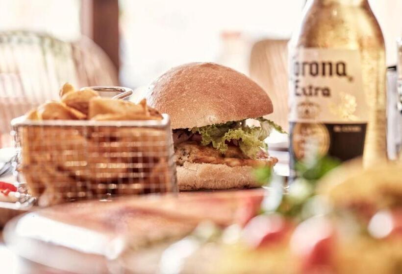 בית מלון כפרי Atlantica Caldera Palace